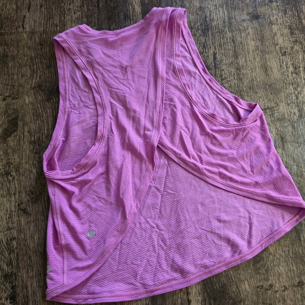 LULULEMON Tank Top Womens 4 Purple Skull Graphic Open Back Crop Mesh - Picture 4 of 5